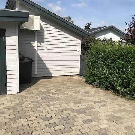 Anneks Med Egen Indgang Naer Roskilde Gadstrup